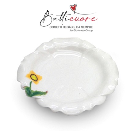 Piattino in porcellna bianca con fiore,con scatola per bomboniera CM 15,5X15,5X2,3 CFN1 - CTN 48